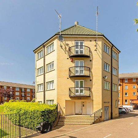 Appartamento Stunning Aparment In Canada Water Londra Esterno foto